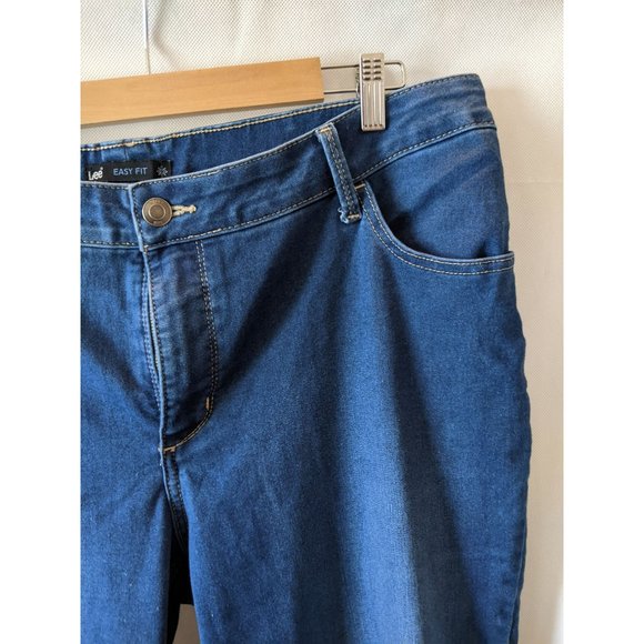 Lee Easy Fit Blue Straight Leg Denim Jeans Size 20 - Picture 2 of 5